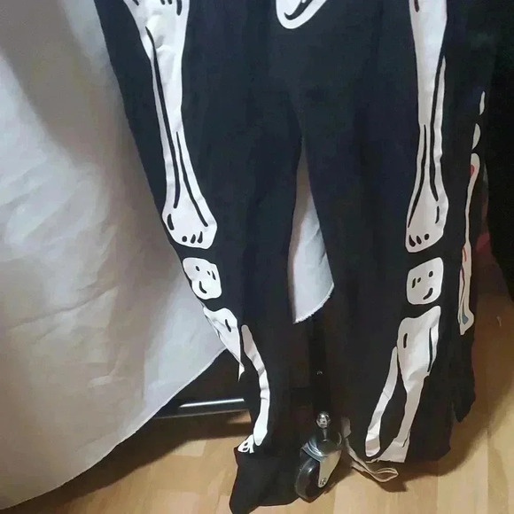 Old Navy Skeleton PJs - Picture 4 of 8